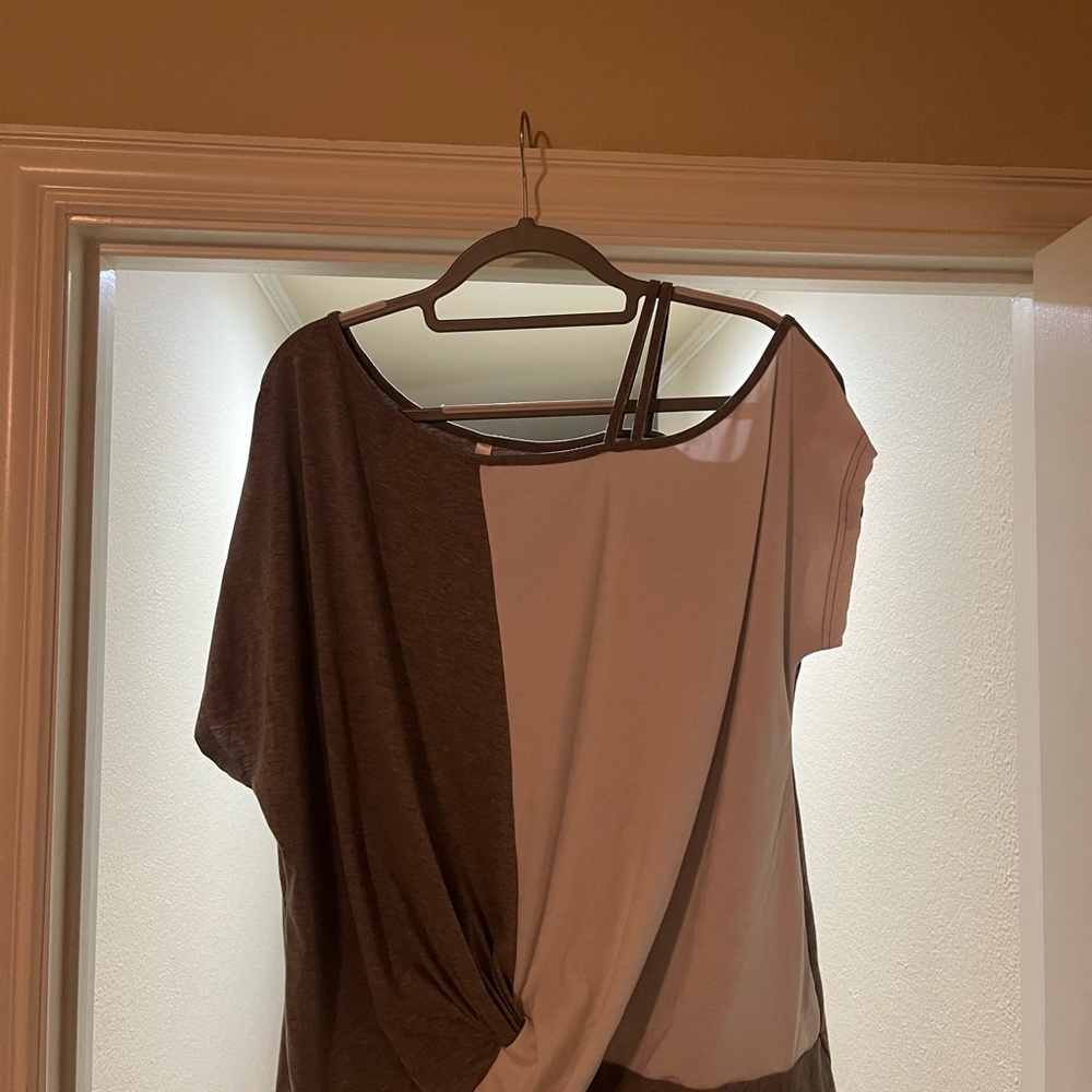 Elegant Women's Brown and White Color Block Tee